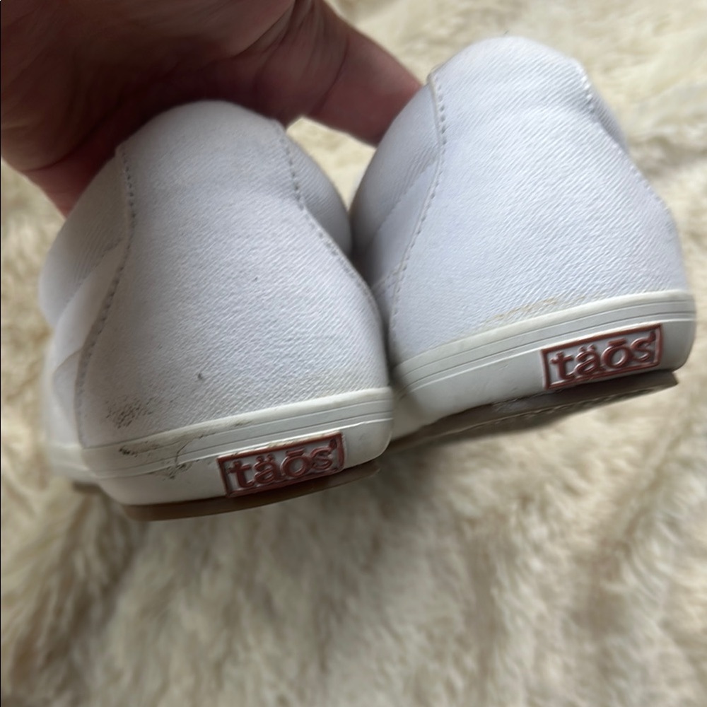 Taos White Canvas Sneakers women size 10 - Picture 6 of 9